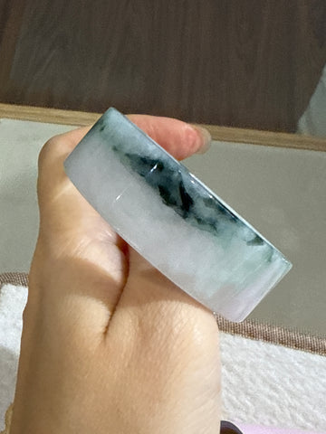 Jadeite Workmanship (Cut Bangle)