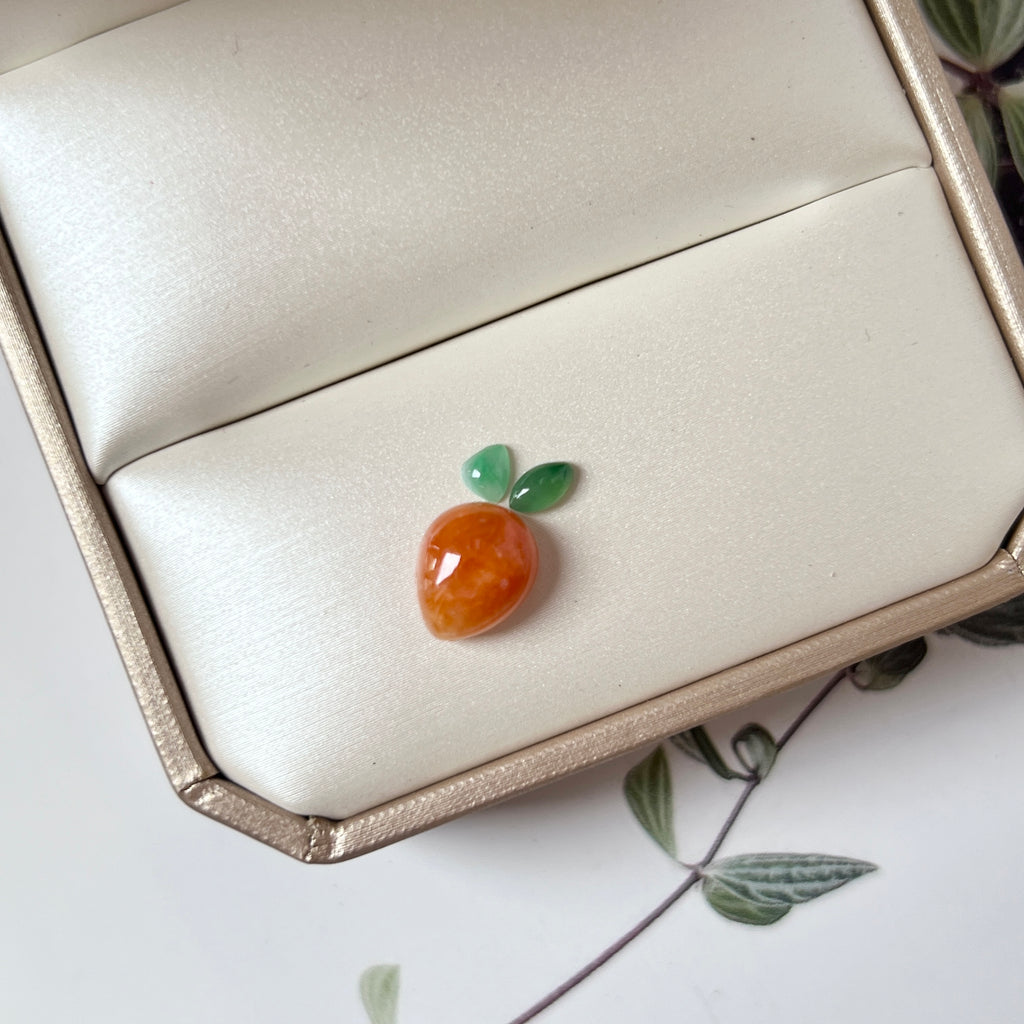 SOLD OUT: A-Grade Jadeite Carrot Charm No.172189