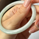 59.9mm A-Grade Natural Light Green Lavender Jadeite Traditional Round Slim Cut Bangle No.152117