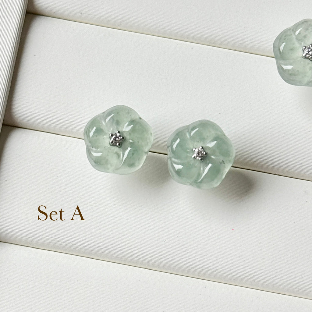 Icy A-Grade Natural Bluish Green Floral Jadeite Frangipani Flower Stud Earring No. 180884
