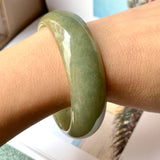 58mm A-Grade Natural Yellowish Green Jadeite Modern Round Bangle No.151101