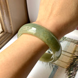 58mm A-Grade Natural Yellowish Green Jadeite Modern Round Bangle No.151101