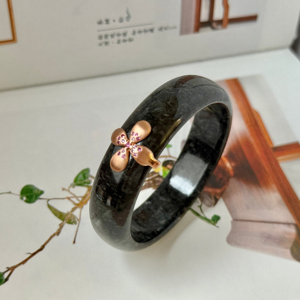 55.3mm A-Grade Natural Black Jadeite Modern Round Bangle No.151924