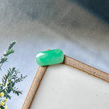 3 cts A-Grade Natural Apple Green Jadeite Saddle Piece No.130425