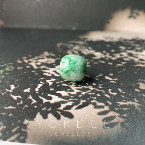 A-Grade Natural Moss On Snow Jadeite Barrel No.172236