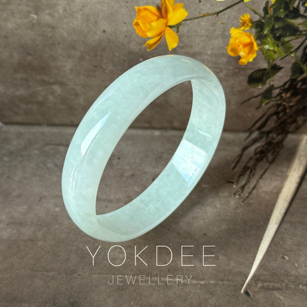 52.8mm A-Grade Natural Light Green Jadeite Modern Round Bangle No.152143