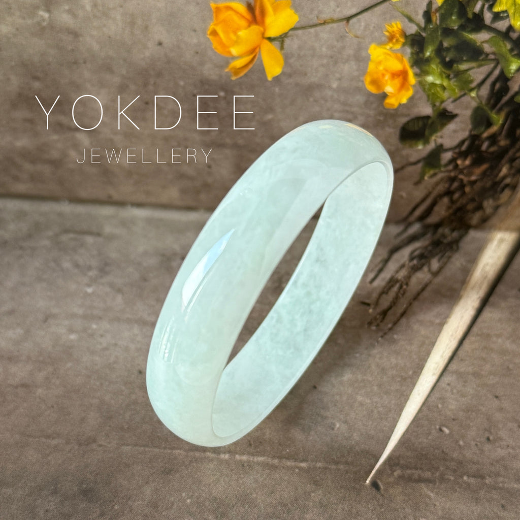 52.7mm A-Grade Natural Light Green Jadeite Modern Round Bangle No.152141