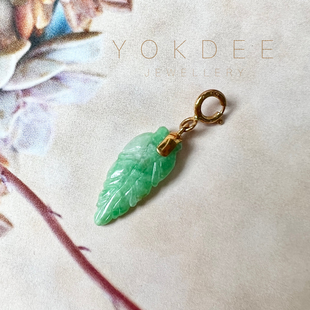 A-Grade Natural Moss On Snow Jadeite Leaf Charm No.170705