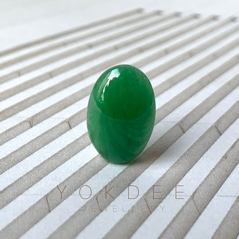 4.05 cts A-Grade Natural Imperial Green Jadeite Oval Cabochon No.130396