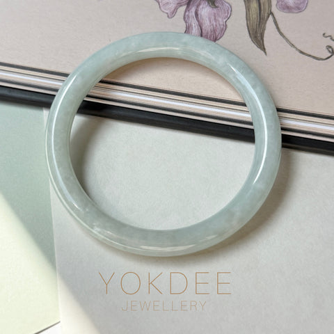 54.7mm A-Grade Natural Light Green Jadeite Traditional Round Bangle No.152085