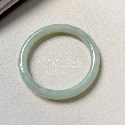 54.6mm A-Grade Natural Light Green Jadeite Traditional Round Bangle No.152049