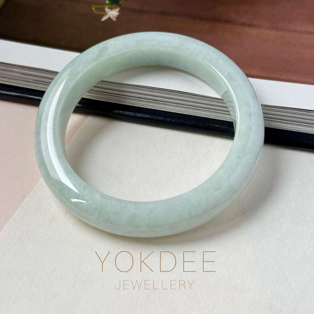 52mm A-Grade Natural Light Green Jadeite Modern Round Bangle No.152124
