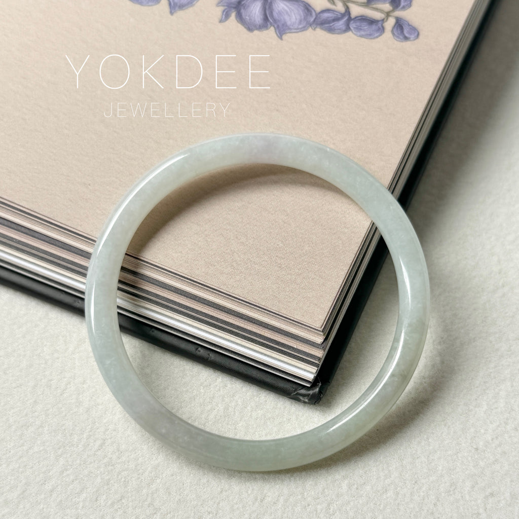 57.2mm A-Grade Natural Lavender Green Jadeite Traditional Round Slim Cut Bangle No.152075