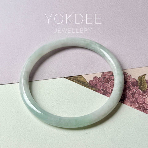 59.4mm A-Grade Natural Light Green Lavender Jadeite Traditional Round Slim Cut Bangle No.152119