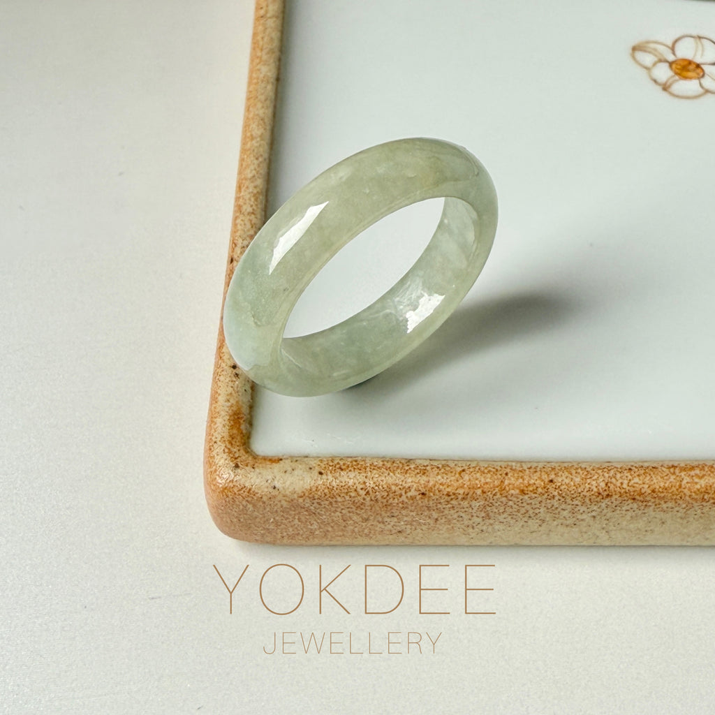 18.5mm A-Grade Natural Light Yellowish Green Jadeite Ring Band No. 162472