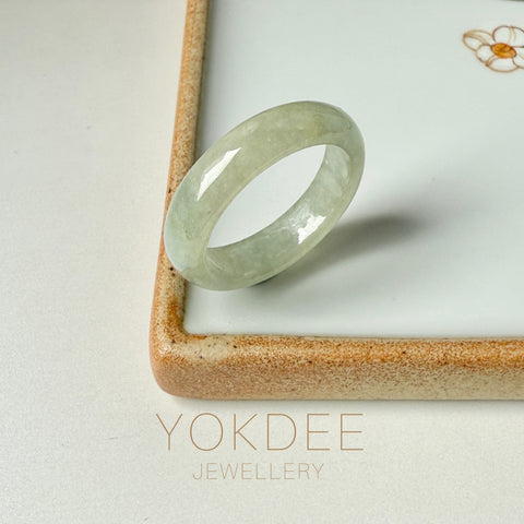 18.5mm A-Grade Natural Light Yellowish Green Jadeite Ring Band No. 162472