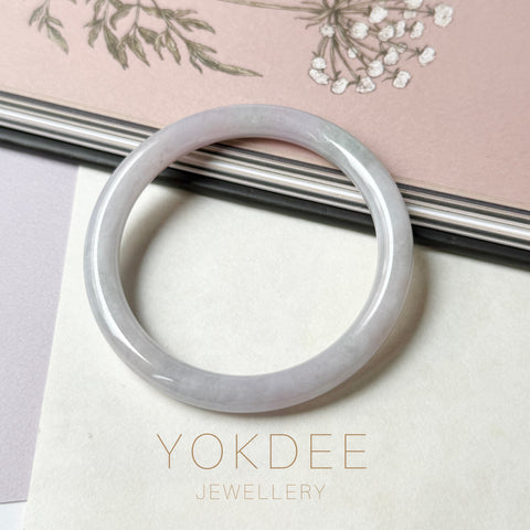 SOLD OUT: 54.5mm A-Grade Natural Lavender Green Jadeite Traditional Round Bangle No.152077