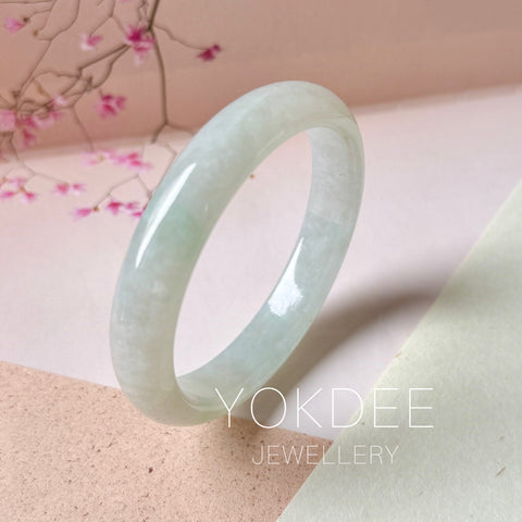 50.9mm A-Grade Natural Light Green Jadeite Modern Round Bangle No.152223