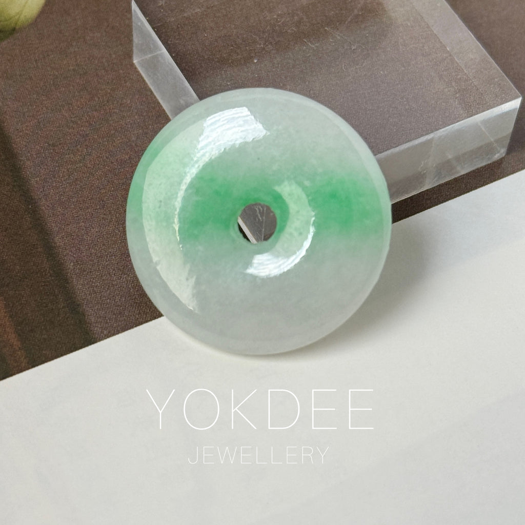 A-Grade Natural Moss On Snow Jadeite Donut No.172764
