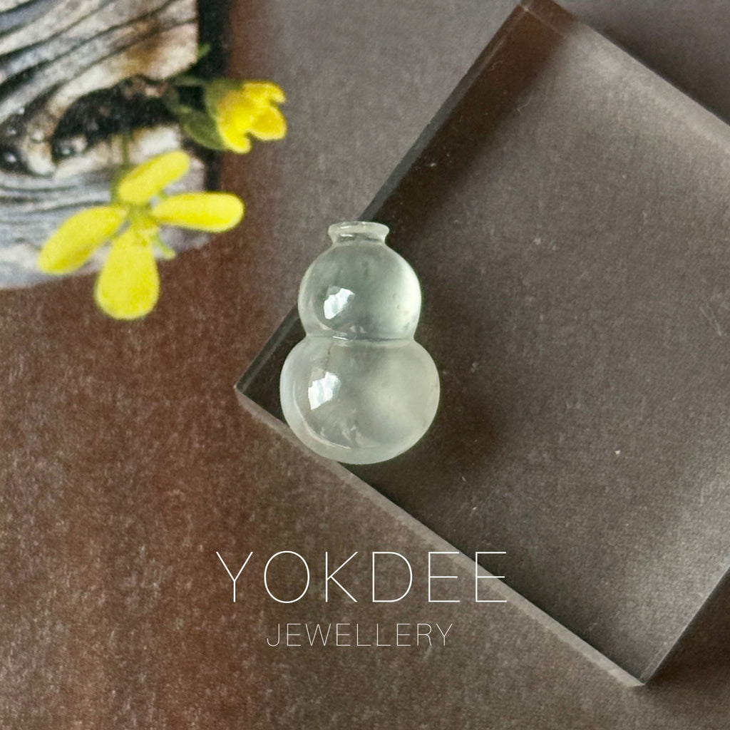 Icy A-Grade Type A Natural Floral Jadeite Jade Calabash Piece No.170486
