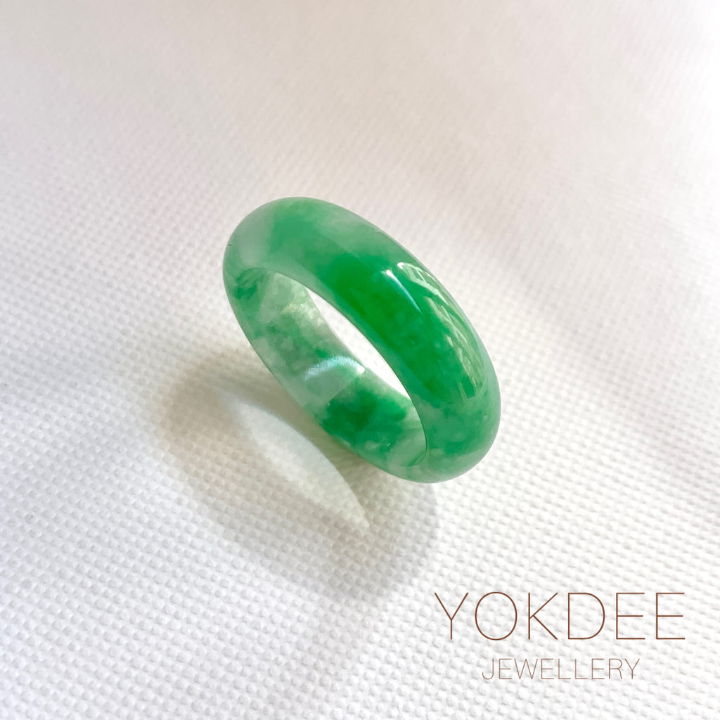 17.7mm A-Grade Natural Imperial Green Jadeite Ring Band No.162491
