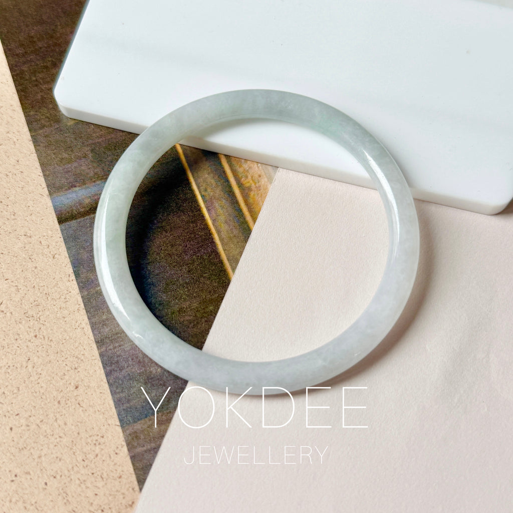 52.7mm A-Grade Natural Light Lavender Green Jadeite Traditional Round Slim Cut Bangle No. 152209