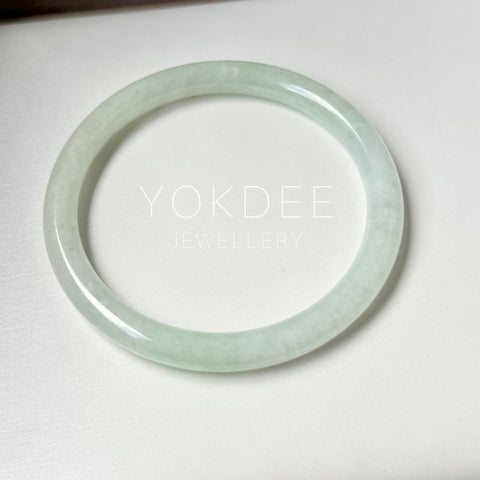 SOLD OUT: 55.9mm A-Grade Natural Light Green Jadeite Traditional Round Bangle No.152038
