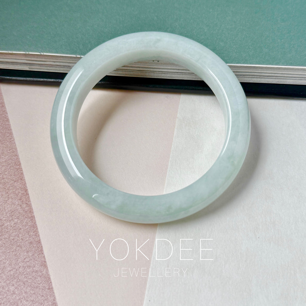 51.9mm A-Grade Natural Light Green Jadeite Modern Round Bangle No.152125