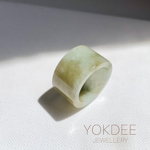 17mm A-Grade Natural White Yellowish Green Jadeite Archer Ring Band No. 161437