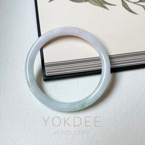 55.2mm A-Grade Natural Lavender Green Jadeite Traditional Round Slim Cut Bangle No.152073