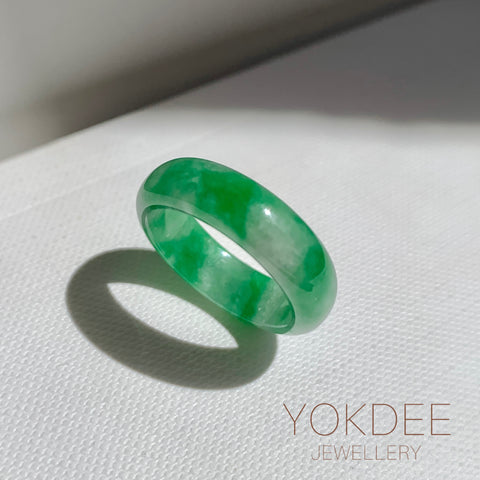 17.8mm A-Grade Natural Imperial Green Jadeite Ring Band No.162494