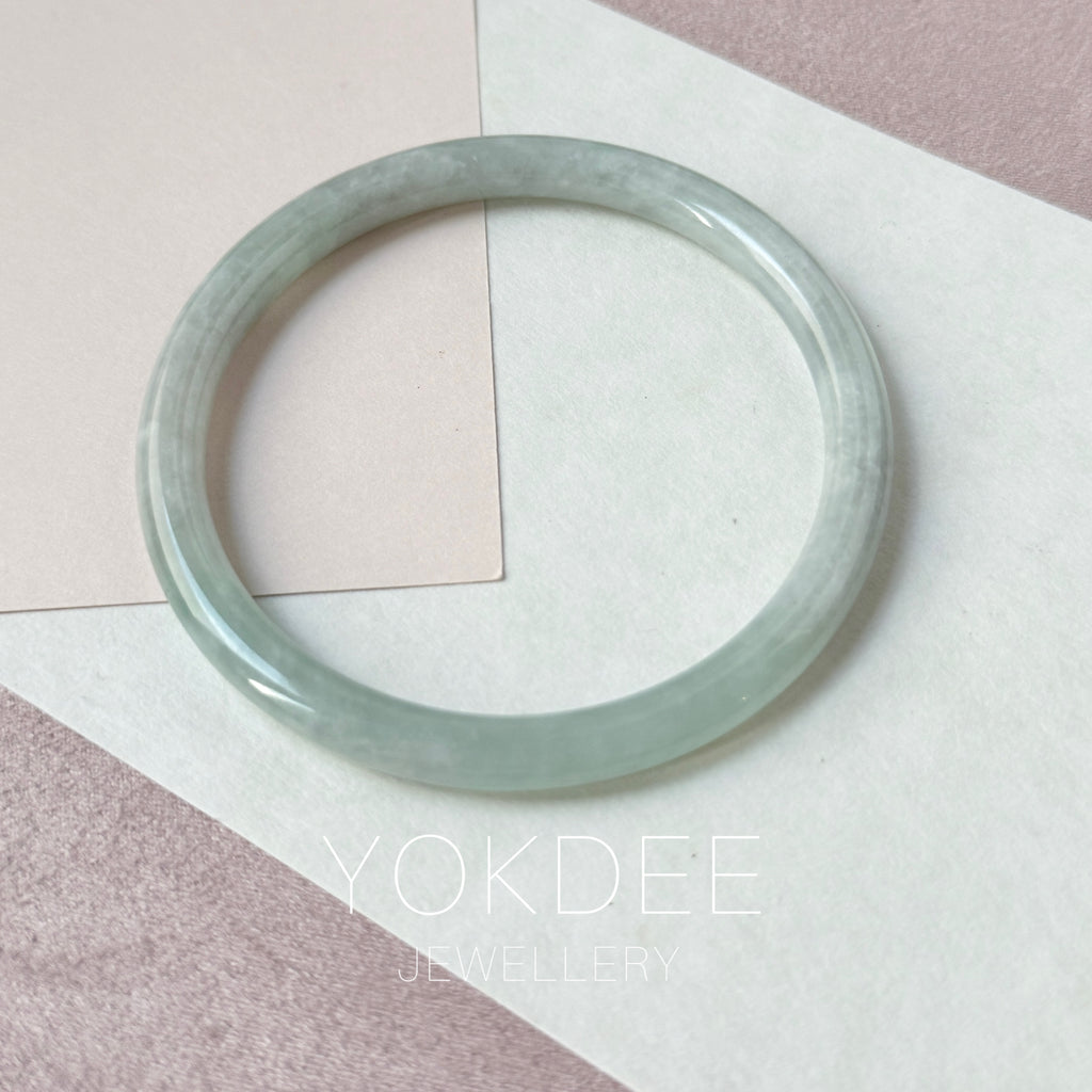 59.5mm A-Grade Natural Light Green Lavender Jadeite Traditional Round Slim Cut Bangle No. 152133