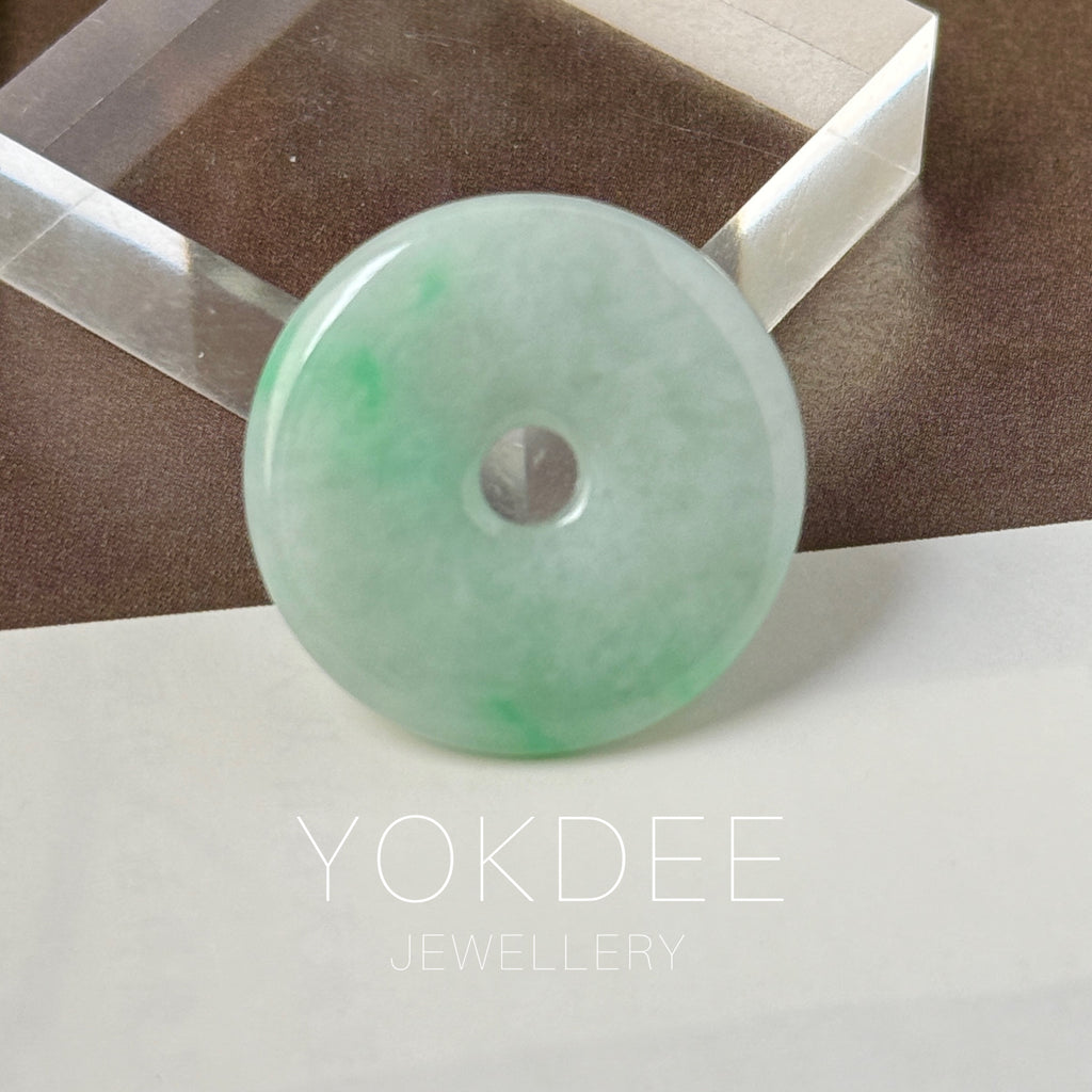 A-Grade Natural Moss On Snow Jadeite Donut No.172767