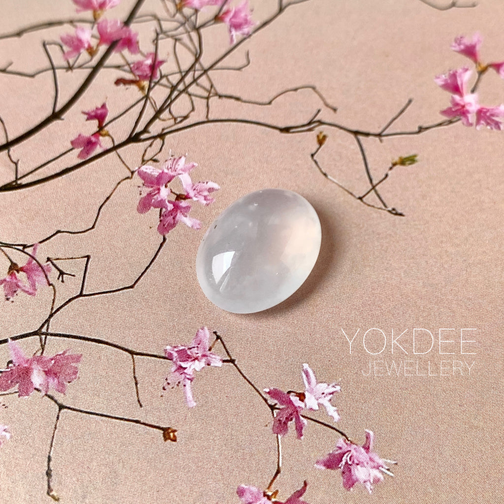 11.7 cts Icy A-Grade Natural Jadeite Oval Cabochon No.130311