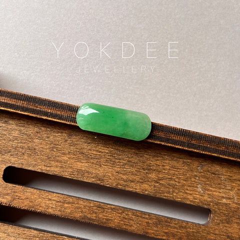 SOLD OUT: 3.65 cts A-Grade Natural Apple Green Jadeite Saddle Piece No.130431
