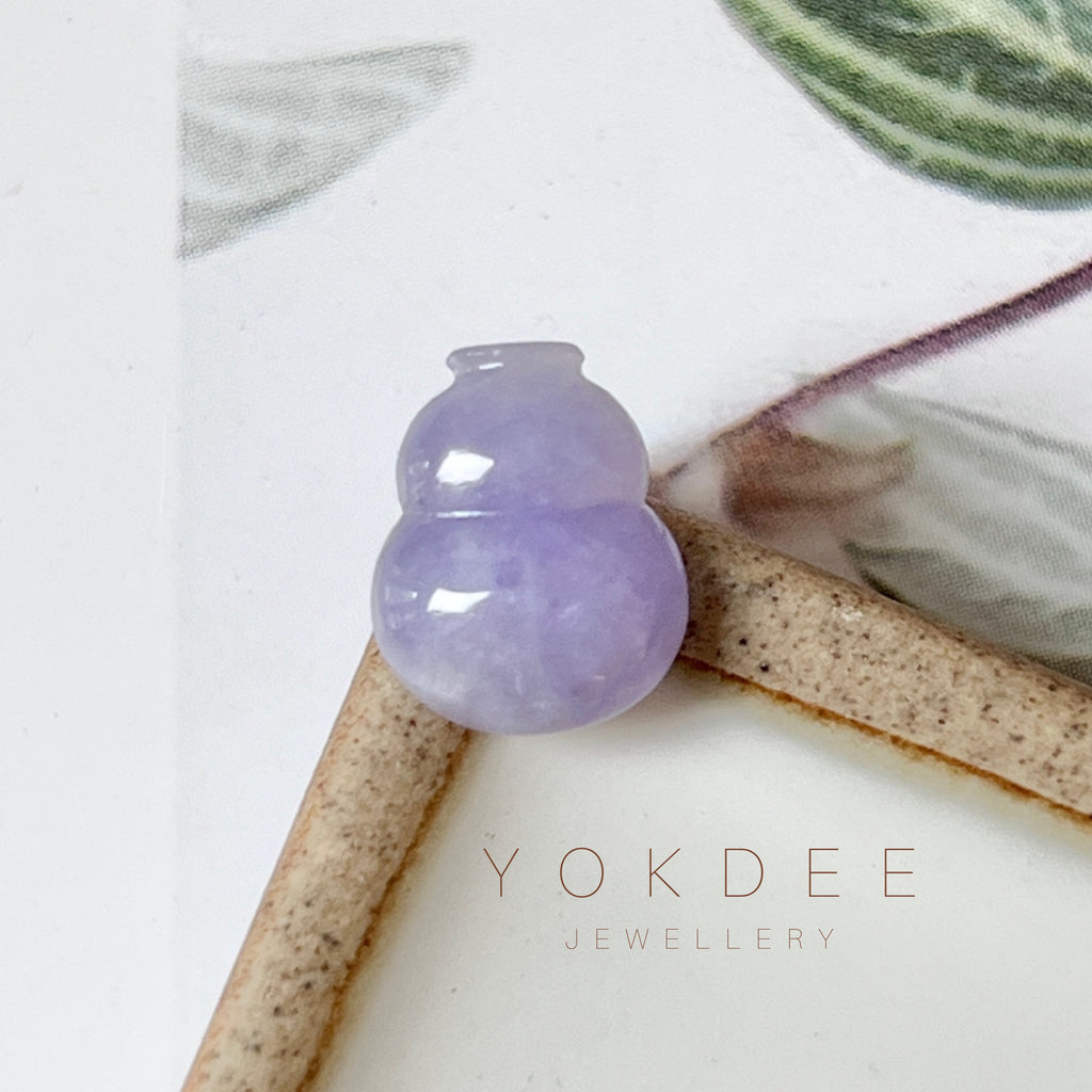 A-Grade Natural Lavender Jadeite Hulu (Calabash) No.171396