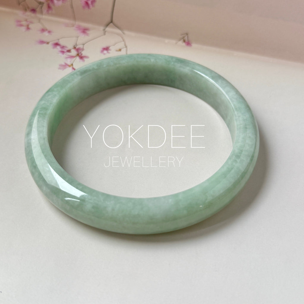 66.7mm A-Grade Light Green Jadeite Modern Round Bangle No.152151