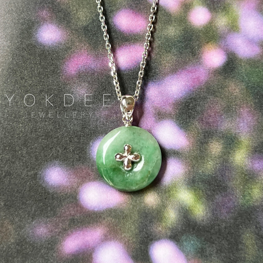 A-Grade Imperial Green Jadeite Donut Pendant (Lilac Flower) No.172099