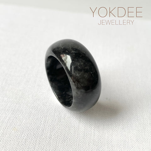 A-Grade Natural Black Jadeite Ring Band 161781 – Yokdee
