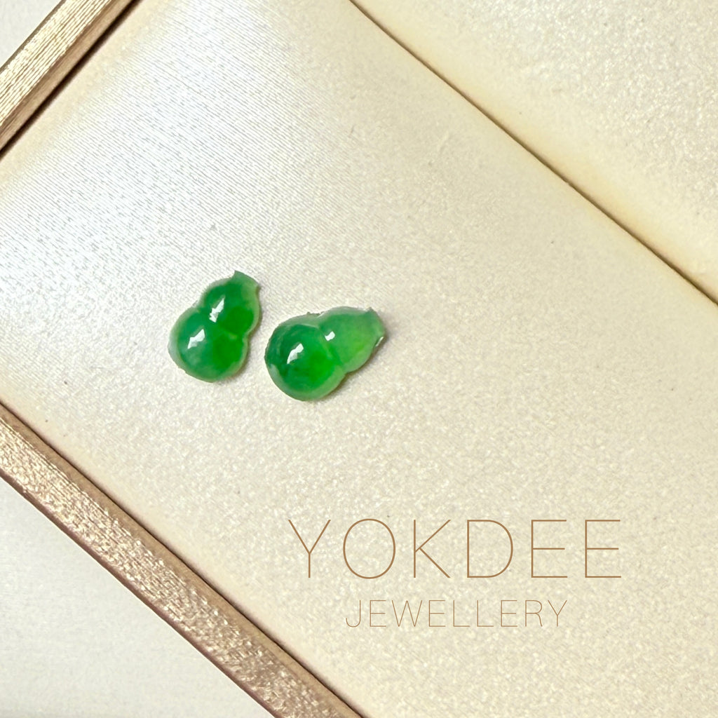 0.9cts Icy A-Grade Natural Imperial Green Jadeite Hulu (Calabash) Pair No.180850