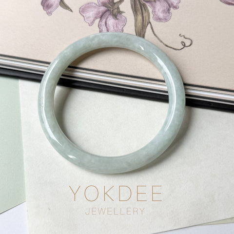 58.7mm A-Grade Natural Light Green Jadeite Traditional Round Bangle No.152086
