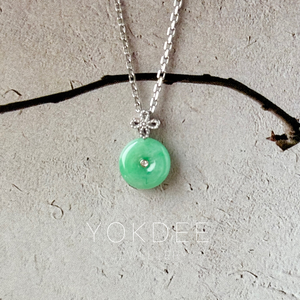 A-Grade Apple Green Jadeite M.Petals Lilac Flower Donut Pendant No.172783