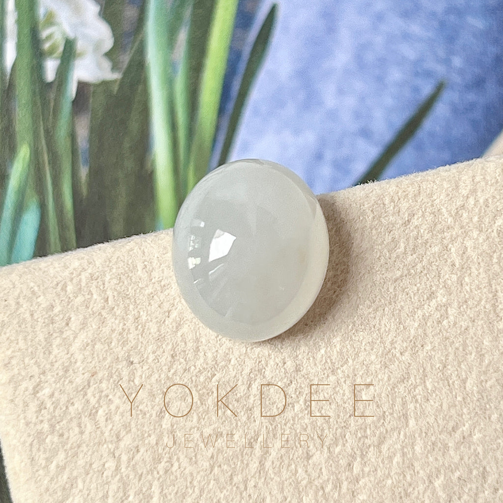 10.65cts A-Grade Natural Silver Satin Colour Jadeite Oval Cabochon No.130419