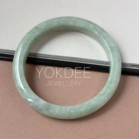 66.8mm A-Grade Light Green Jadeite Modern Round Bangle No.152152
