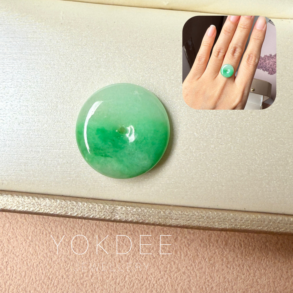 A-Grade Natural Moss On Snow Jadeite Donut No.172605