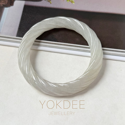 57.5mm A-Grade Natural Light Yellowish Green Jadeite Traditional Round Bangle With Rope Carving No.151588