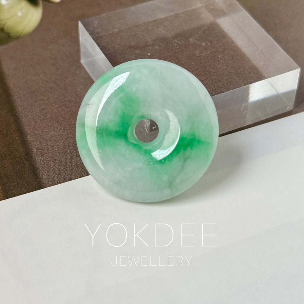 A-Grade Natural Moss On Snow Jadeite Donut No.172762