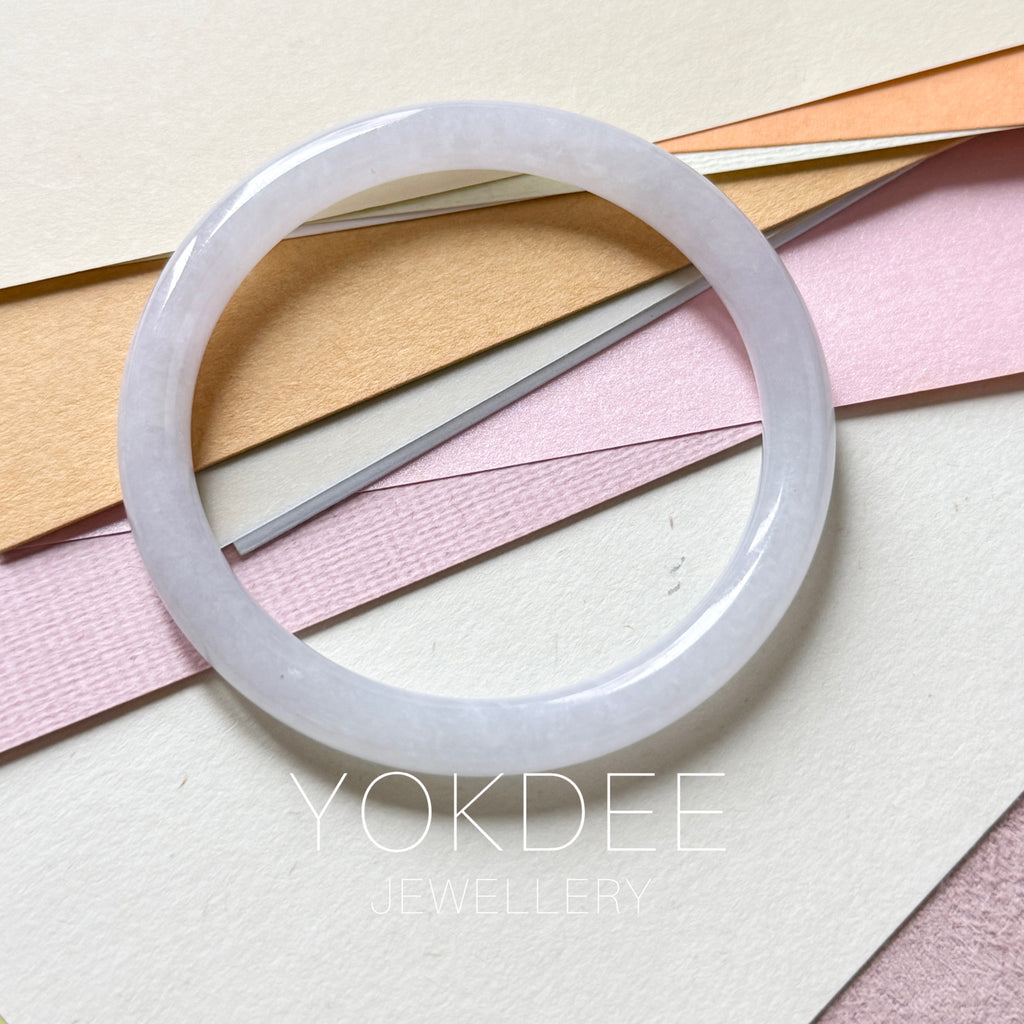52.8mm A-Grade Natural Light Lavender Green Jadeite Traditional Round Slim Cut Bangle No. 152211