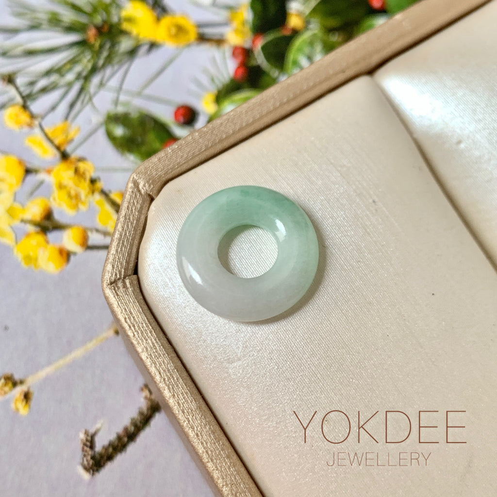 A-Grade Natural White Green Jadeite Bagel No.172887