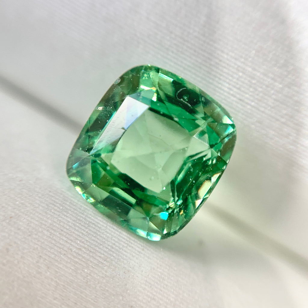 1.50ct Cushion Natural Green Tsavorite No.12024